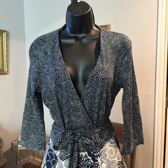 Diane Von Furstenberg | Wrap Dress | Size 12| Long Sleeve - Picture 4 of 17